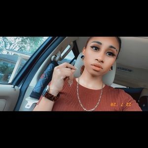 Meet your Posher, Taneisha